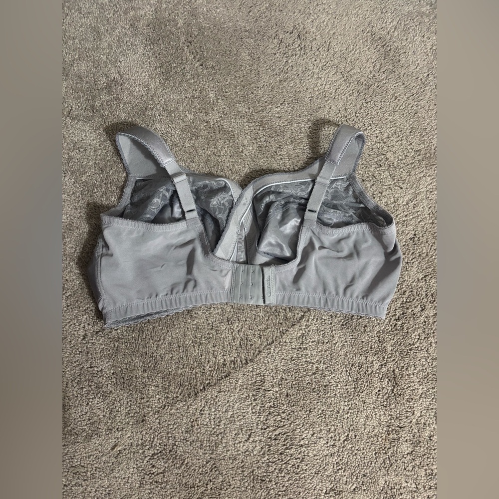 GLAMORISE Soft Grey Magic Lift Full-Figure wireless bra Support Bra
40H - Picture 7 of 12